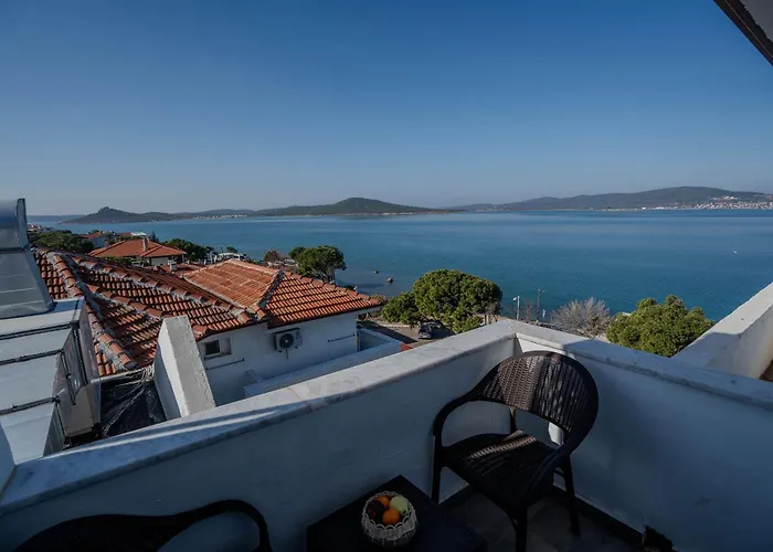 Camlik 87 Hotel Ayvalı