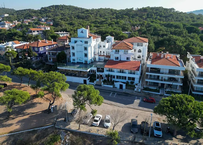 Camlik 87 Hotel Ayvalı