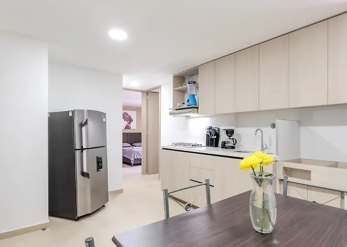 Apartamento En Laureles Con Piscina Y Parquedero 802 Medellín