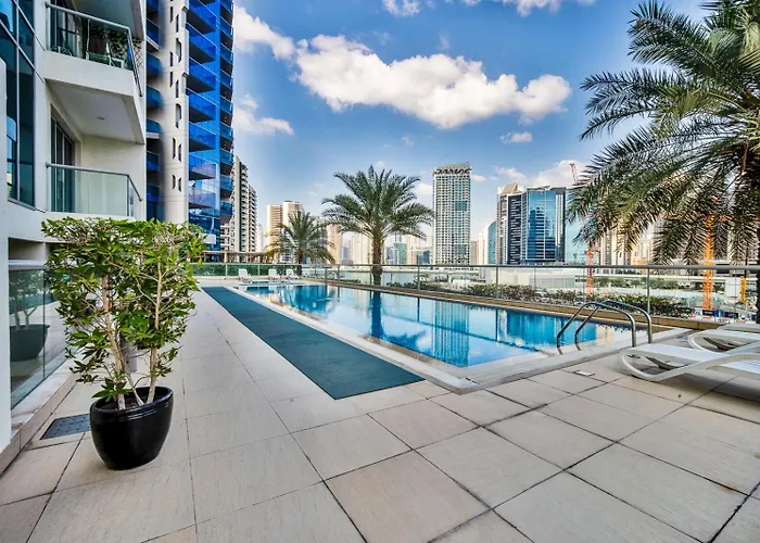 1Br Stunning Canal & Burj View, Luxury Stay At Fairview Residency Dubai