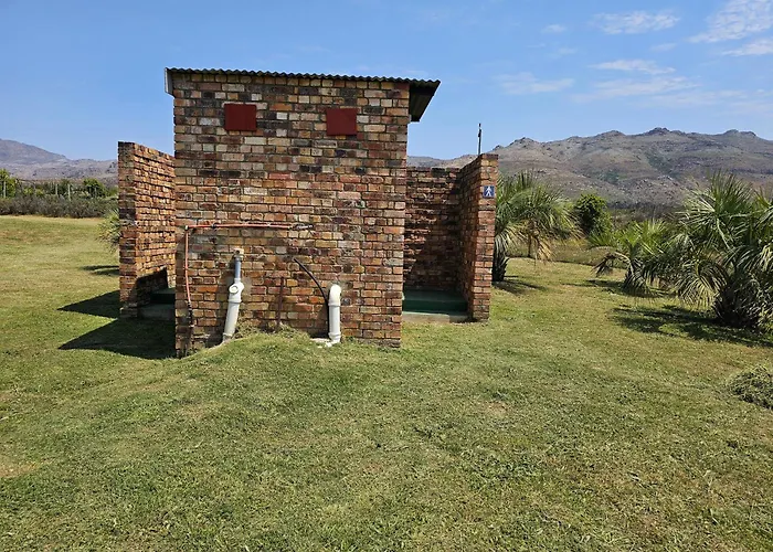 Luxury Pre-Pitched 2-4 Person Tent Tulbagh