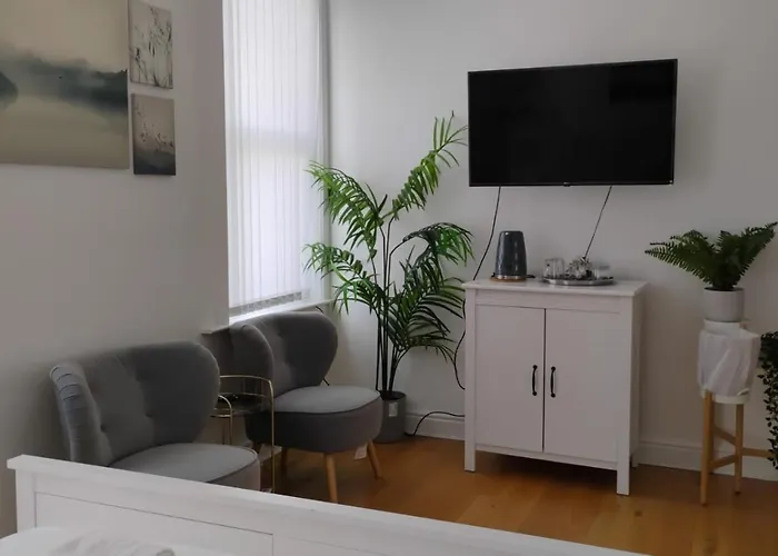 Charming Six Bedroom Townhouse Citystay Close To City Centre Liverpool