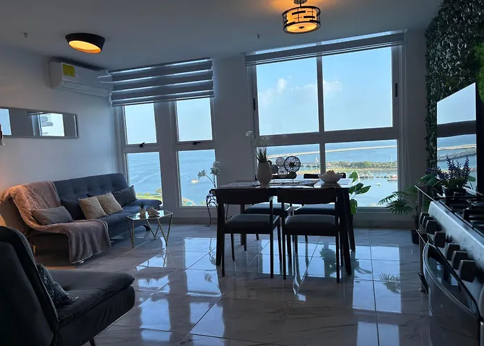 The Sands Vista Al Mar Panama Avenida Balboa