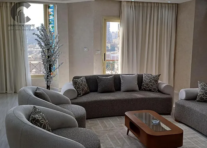 Luxury Apartment In Mohandessin, Shehab Street, Kairo