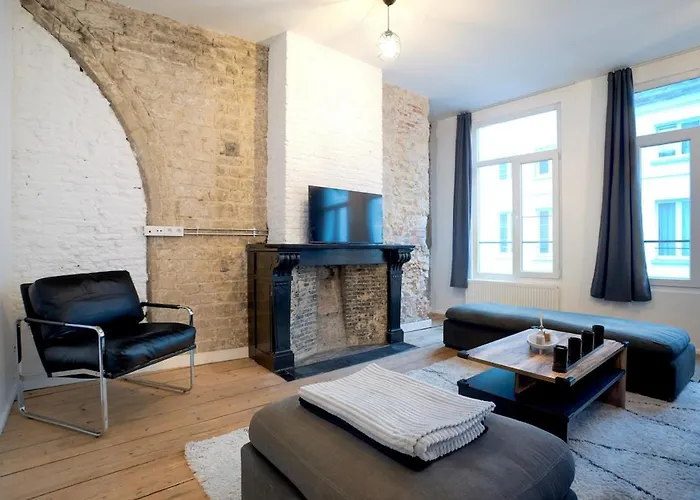 2BR Apartment AA Location Antwerpen