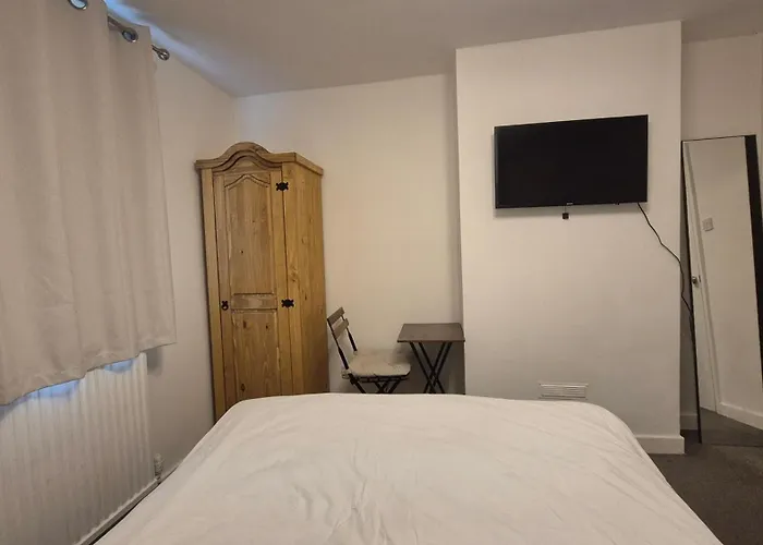 Beautiful Double Room In Acton, West London