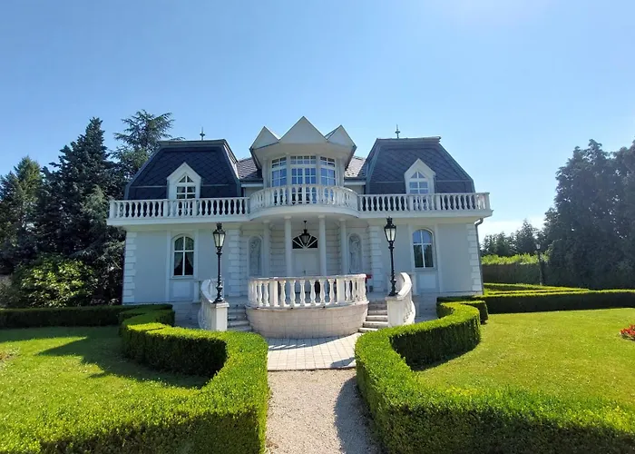 Ferienwohnung Castle Garden Szombathely