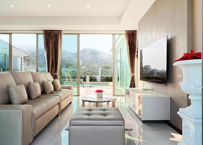 Luxurious 4-Bedroom Pool Villa Best Mountain Views Hua Hin
