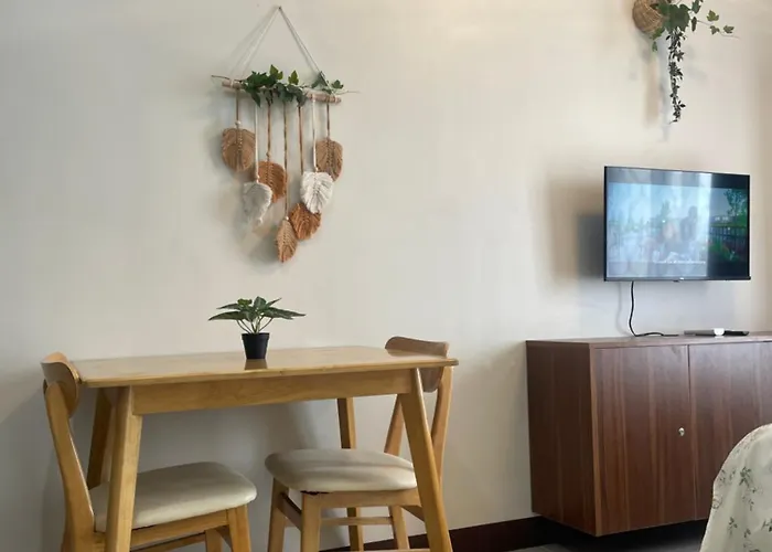 Condo Near Airport, Cclex Balcony Pool View Lapu-Lapu City