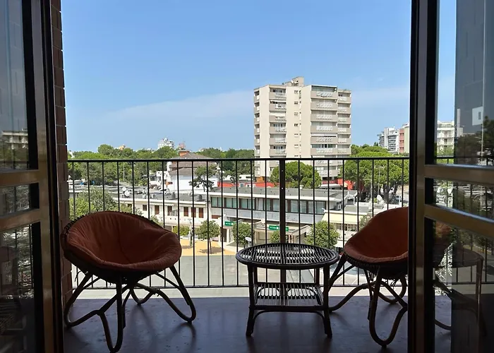 Ampio Appartamento In Centro Con Vista - Parcheggio Gratuito E Wi-Fi Lignano Sabbiadoro