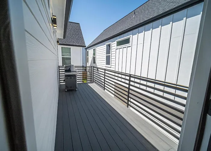 Modern Home By College, Medical Center & Stadium Houston