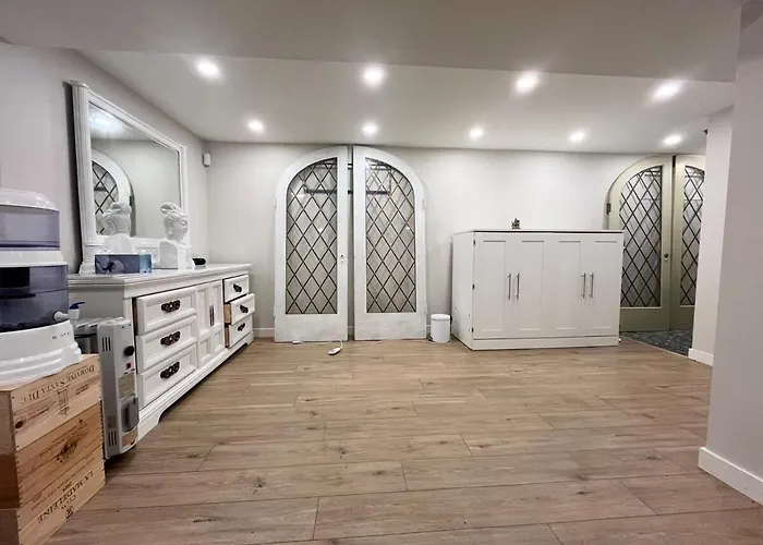 3 Level, Home Near Downtown! Vancouver