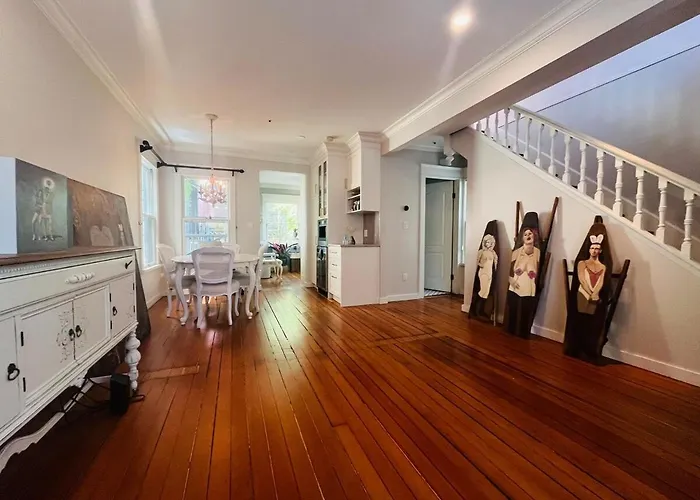 3 Level, Home Near Downtown! Vancouver
