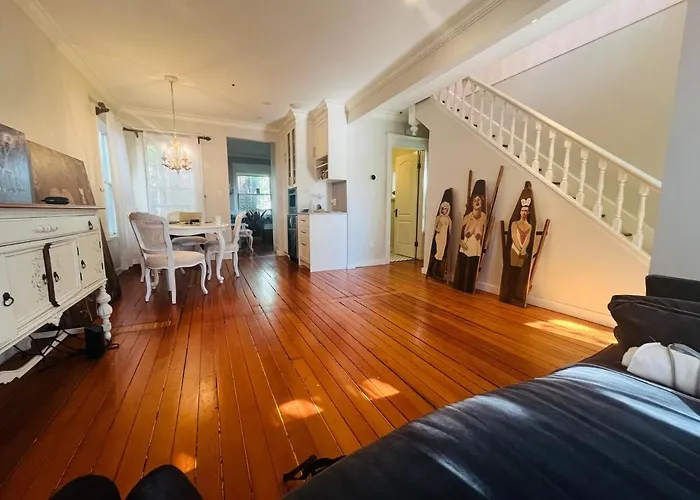 3 Level, Home Near Downtown! Vancouver