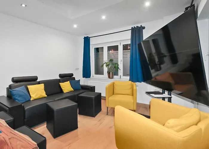 Hochwertiger ausgestatteter Bungalow für 8 Personen, 2 Schlafzimmer, 2 Parkplätze, WLAN Dresden