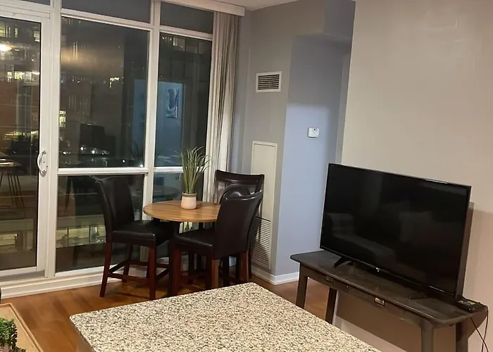 Ferienwohnung 1 Bd And Den At Scotiabank Arena Toronto