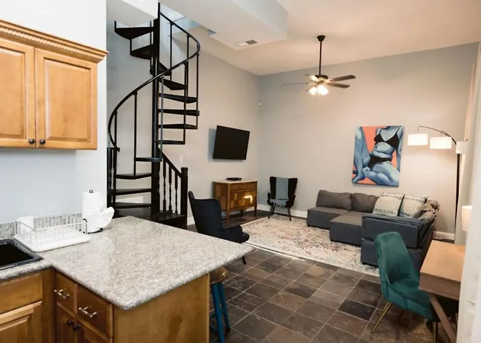Villa 1529 Dumaine Street New Orleans