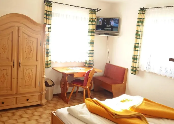 Ferienwohnung App 1 - Farbennest mit Frühstück Tannheim