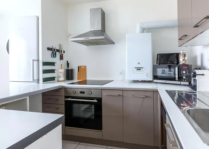 Ferienwohnung Magnifique Vue Sur La Tour Eiffel - Paris 10Mn - Parking Prive Gratuit - Metro 2Min - Balcon Saint-Ouen 