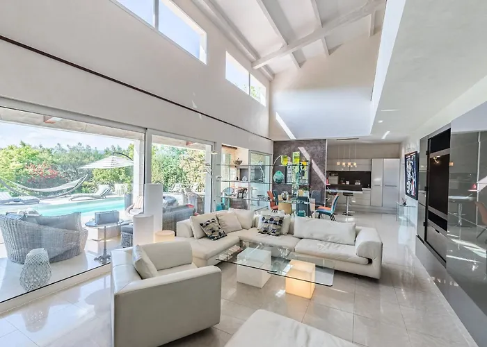 Diane By Terrys Homes Cannes