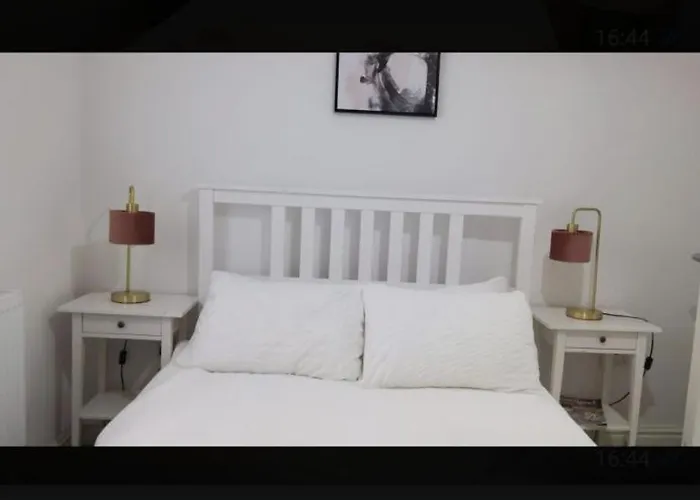 Beautiful Six Bedroom Townhouse Citybreak Close To City Centre Liverpool