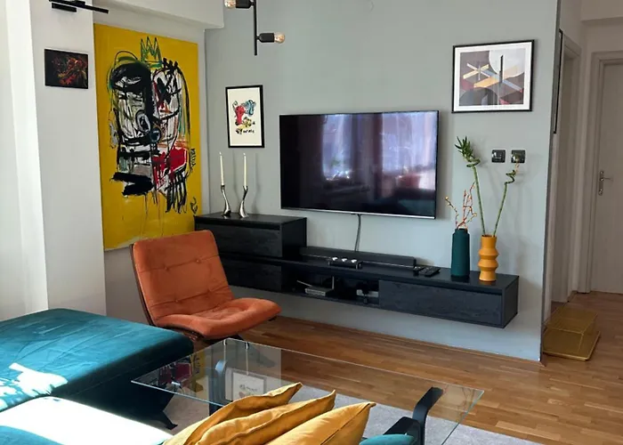 Luxury Artistic Apartment With Private Underground Garage Skopje