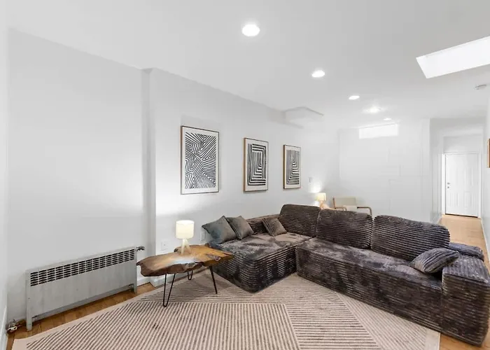 105- 4Brs In The Heart Of The East Village New York