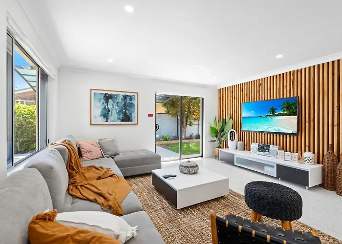 The Bayhaven- Pet Friendly Villa Nelson Bay
