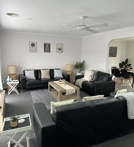 Ferienwohnung Lbarza Family Friendly 3Br With Backyard & Single Garage Near Hospitals & Sporting Grounds Shepparton
