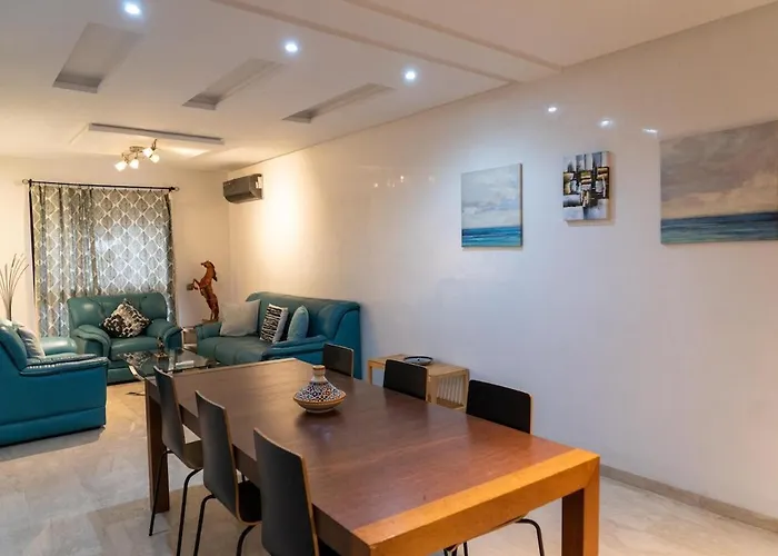 Two Bedroom Luxury Appt With Air Conditioning Parking And Pool Marrakesch