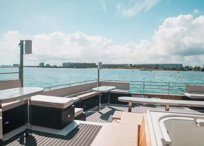 Catamaran De Lujo Hasten Cancún