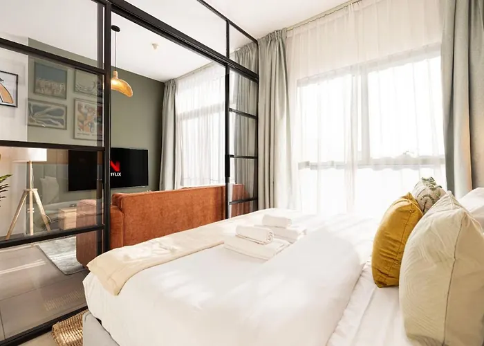 Ferienwohnung Urbane 1BR in Dubai Hills