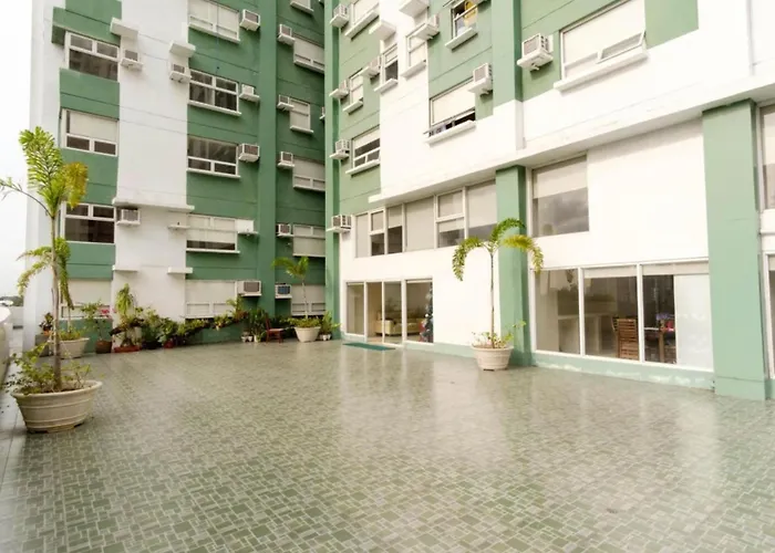 Homes By Gilmore Tower Suites Manila
