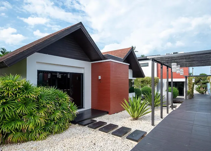 Aava Resort And Spa Khanom