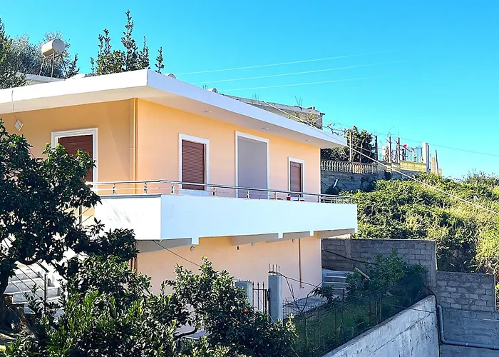 Villa S&F - Seaview Getaway House Vlorë
