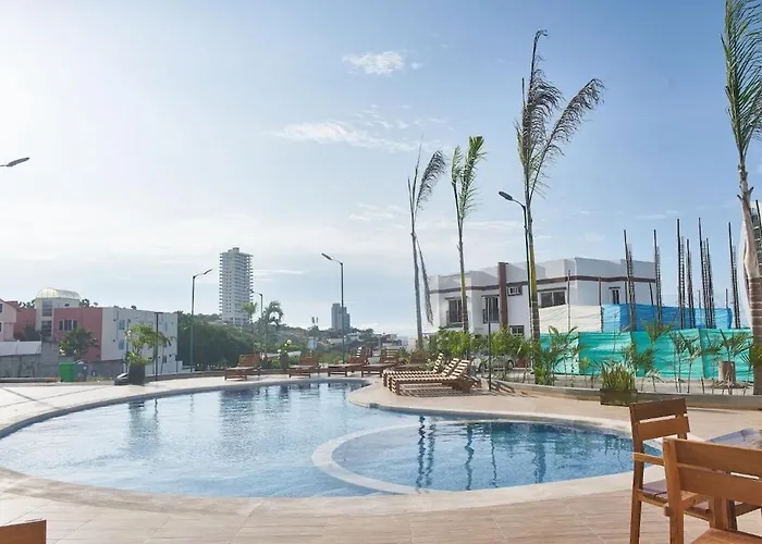 Elegant, Pool, 2 Bedroom, Gym Manta