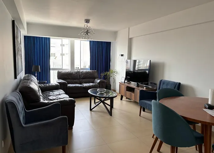 Dormitorio Con Bano En Departamento Miraflores Lima