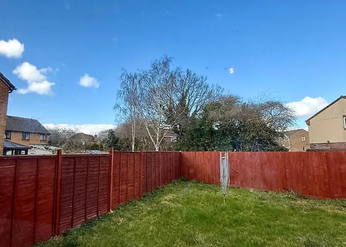 Winsbury Way 3 Bedroom Long Stays Bristol