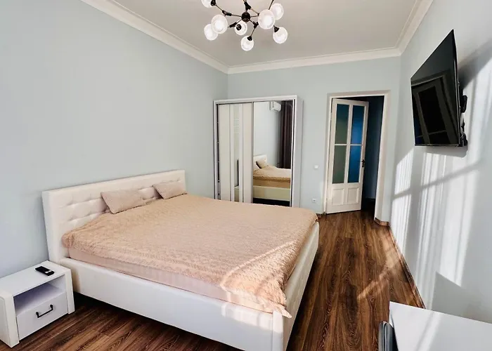 Ultracentral 2Bd With Terrace Kischinau