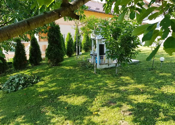 Alma'S Sweet Home Sarajevo