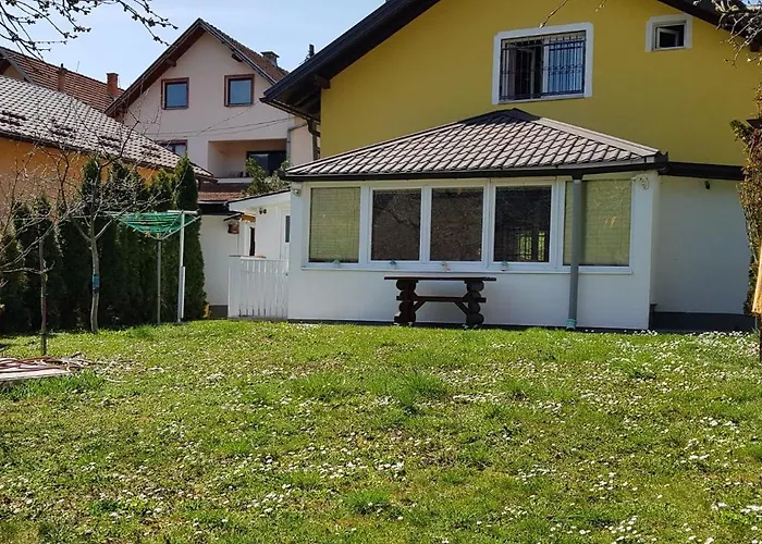 Alma'S Sweet Home Sarajevo