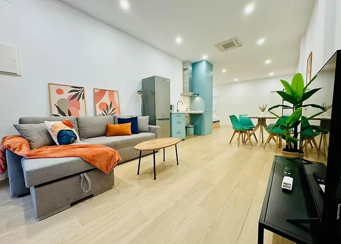 Ferienwohnung Flat B - Wide & Beautifull Flat Near Historic Center Valencia