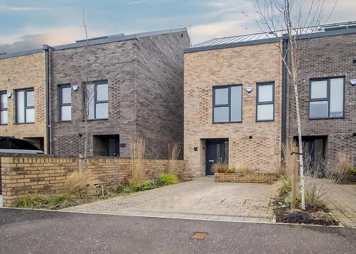 Fabulous Festival Park Home Private Parking Garden - Pass The Keys Glasgow