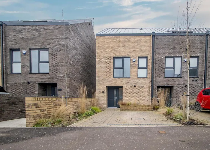 Fabulous Festival Park Home Private Parking Garden - Pass The Keys Glasgow