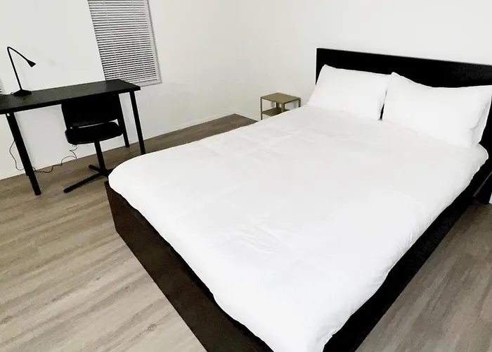 2 To 6 Bedroom Extended Stay Walk To Strip Mgm Casino Shop Club Las Vegas
