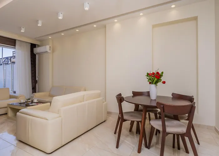 Deluxe Apartments Shine Bečići