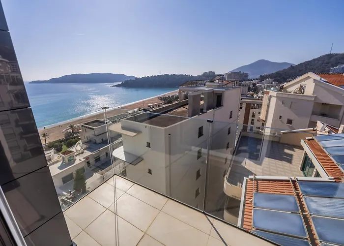 Deluxe Apartments Shine Bečići