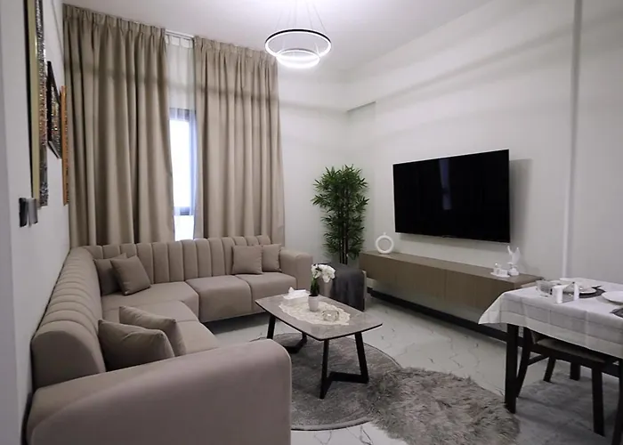 2 Bedroom Elegant Apartment In Dubailand