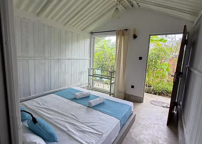 KA Surf Hostel Ahangama