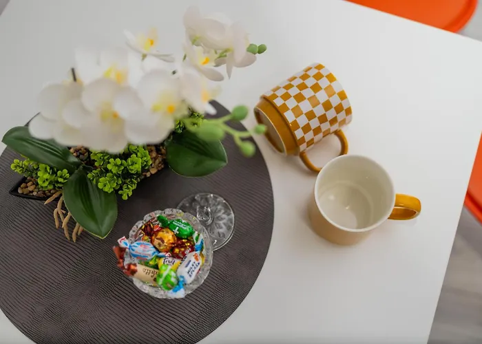 Ferienwohnung Urban Escape - Soft & Stylish Retreat Arad